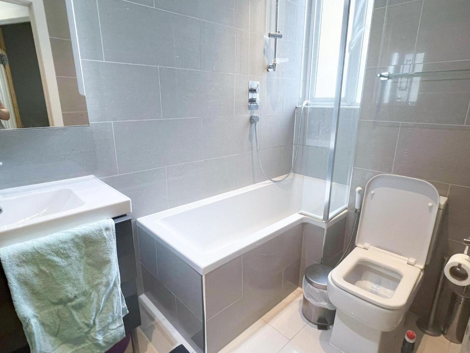 Luxury Flat In Marleybone London